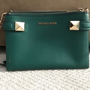 Michael Kors Crossbody Wallet